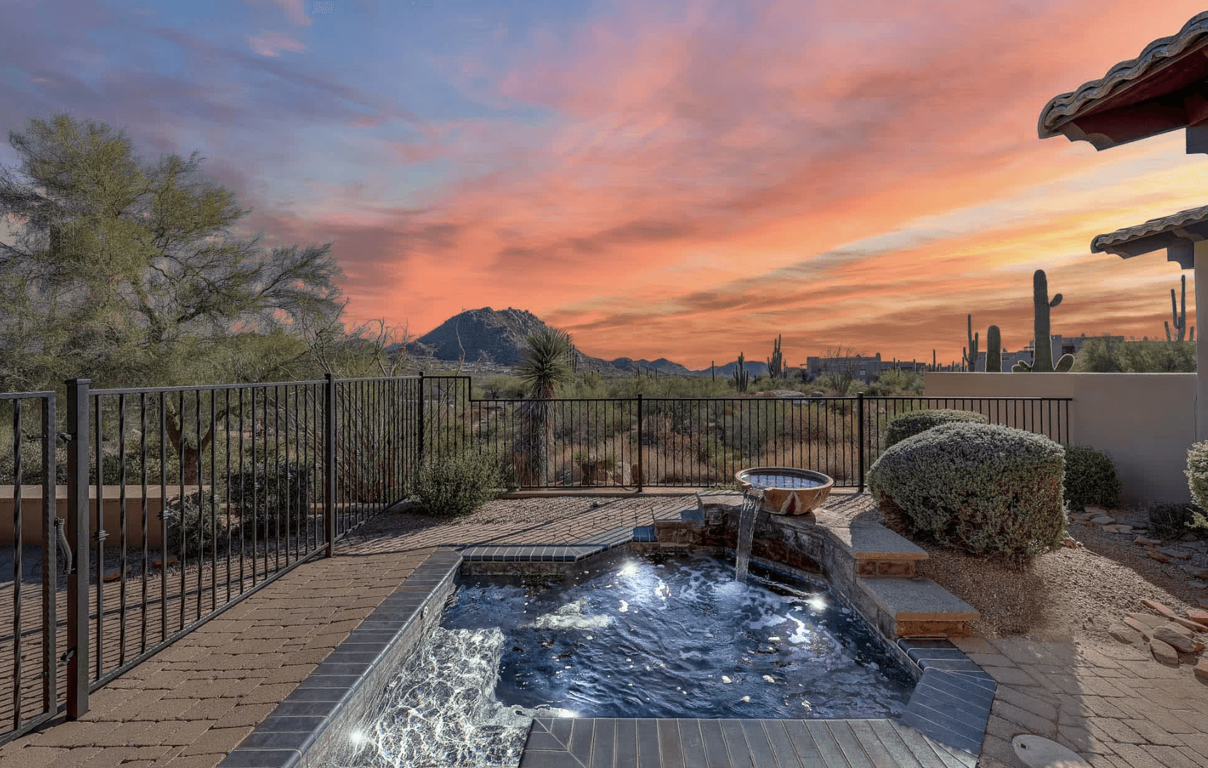 The Rocks, Scottsdale
